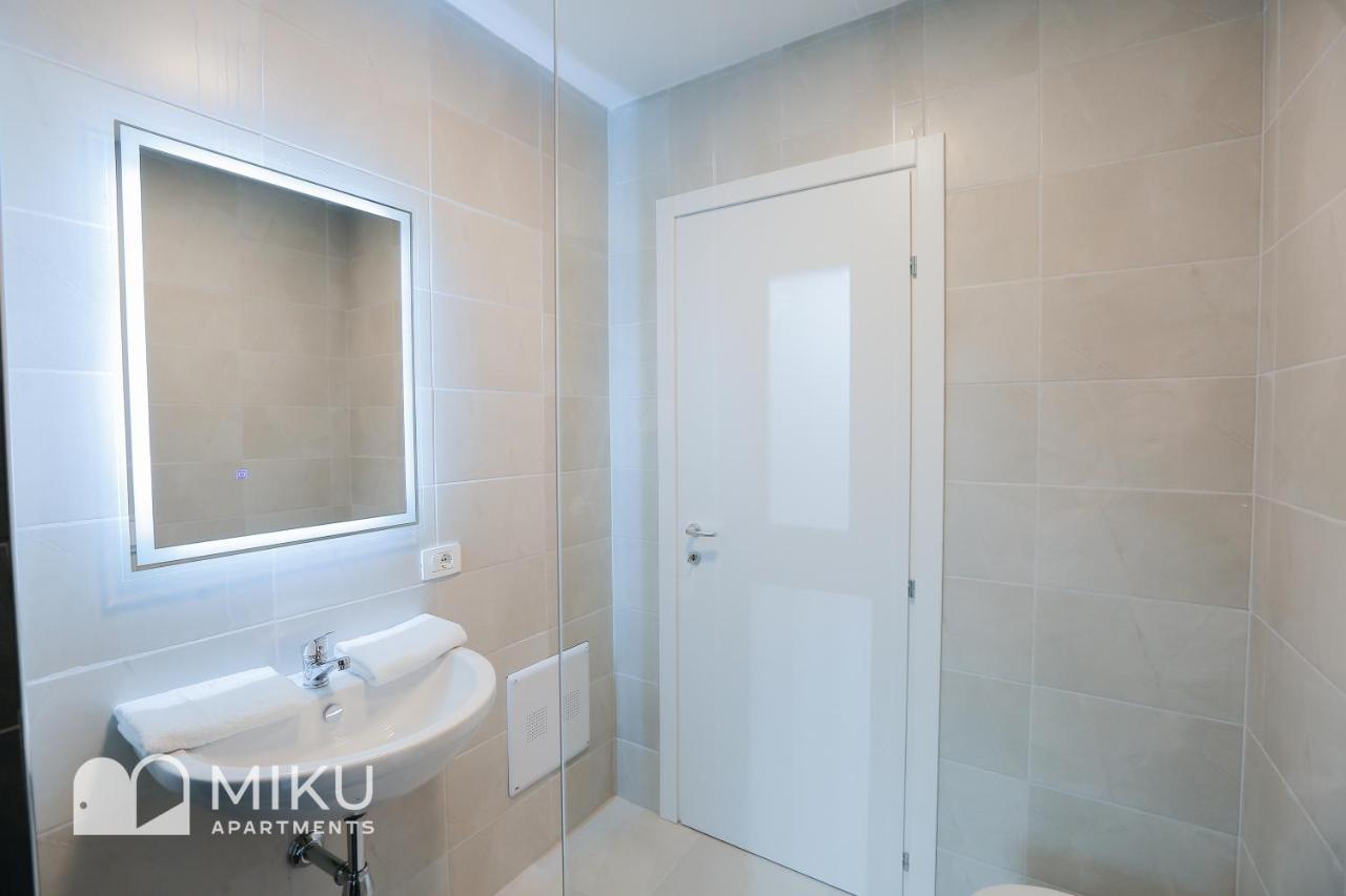 Miku Apartment - Vibrant 1Bd Apartment At Olympic Residence Tirana Exterior foto